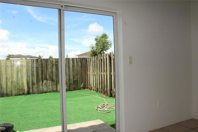 Building Photo - 10937 SW 181st Terrace