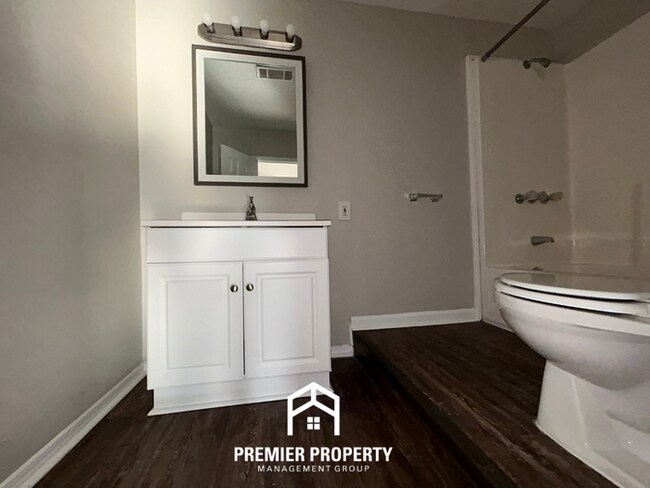 Building Photo - Spacious 3BR Southaven Home w/ Sunroom, Hardwood Floors & Fenced Yard & Near Schools