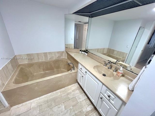 Building Photo - 1717 N Bayshore Dr