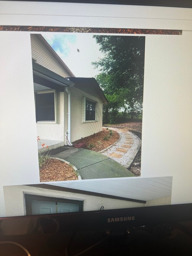 Building Photo - 15 Victory Way