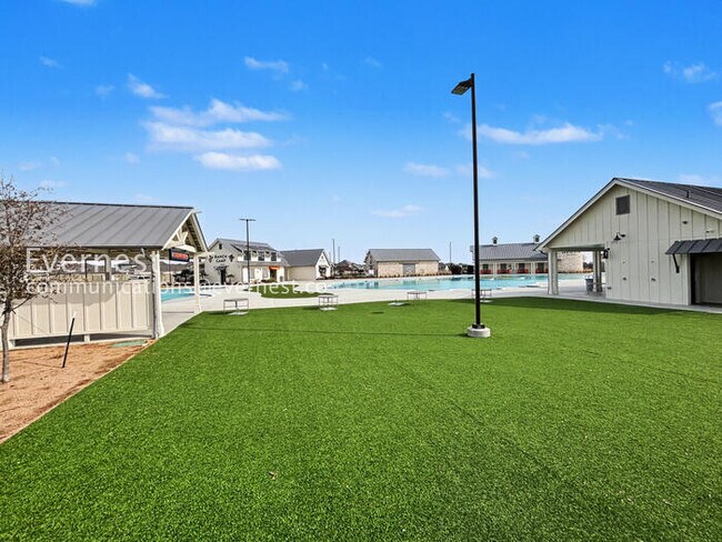 Building Photo - PROMO: Get $1,000 OFF the first month’s rent when the lease starts this month of March! / 5 Bed/4...