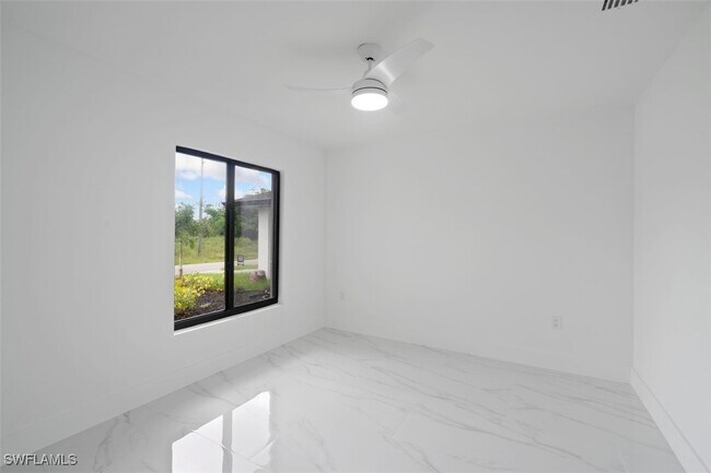 Building Photo - 5014 28th St SW