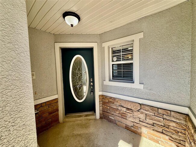 Building Photo - 2503 Aventurine St