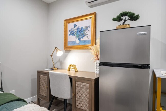 Building Photo - 9827 San Diego St