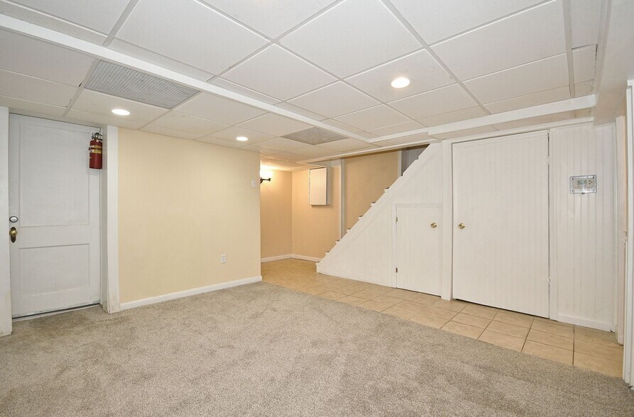 Building Photo - 2106 West St