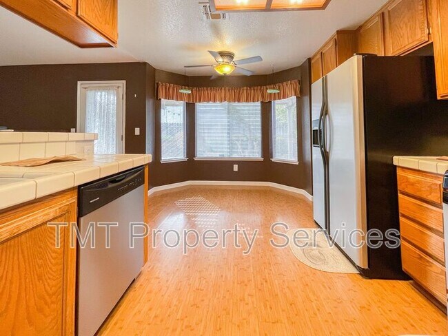 Building Photo - 8166 Morgan Hill Way