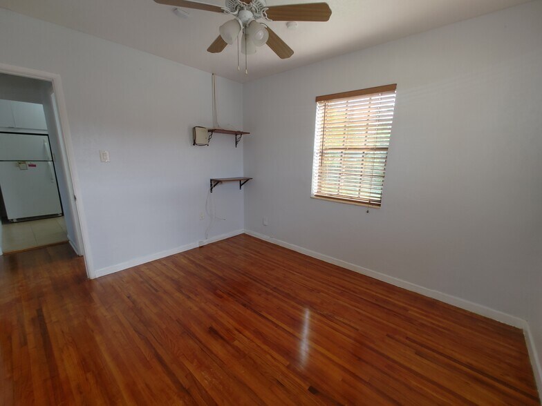 Building Photo - 14901 NW 9th Ct