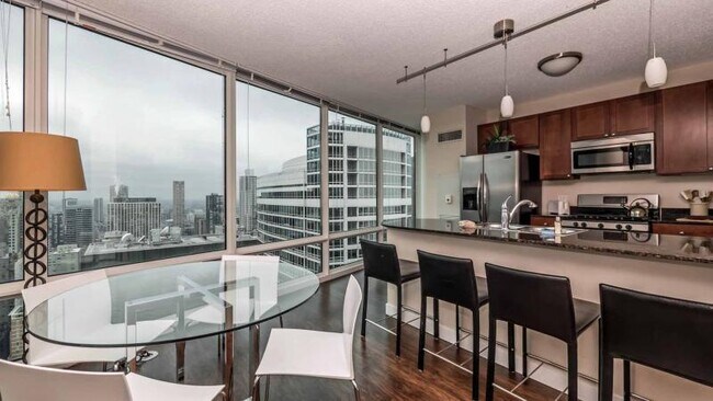 Building Photo - 1 bedroom in Chicago IL 60611