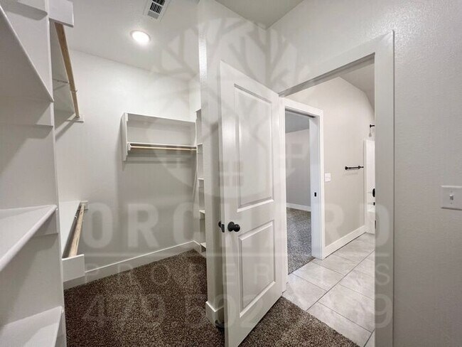 Building Photo - Tontitown | Dalton Plan- 3 Bed/ 2 Bath w/ 2 Car Garage