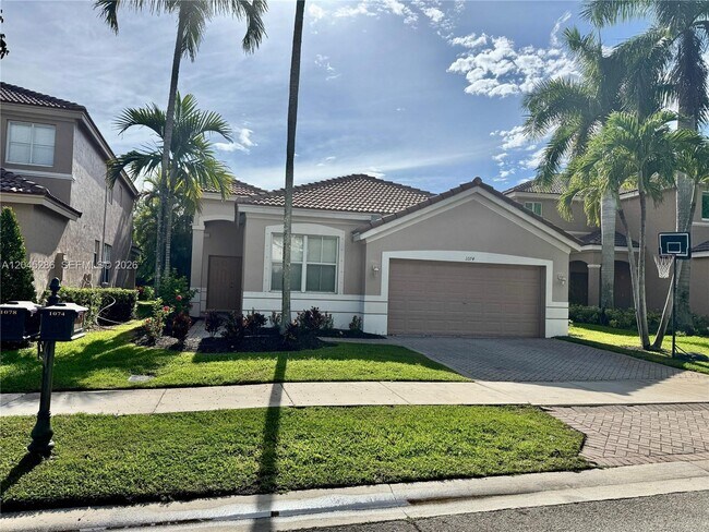 Building Photo - 1074 Bluewood Terrace