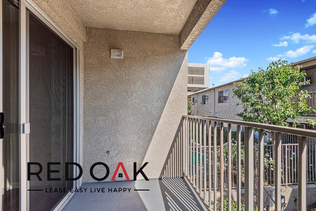 Building Photo - 1375 W San Bernardino Rd