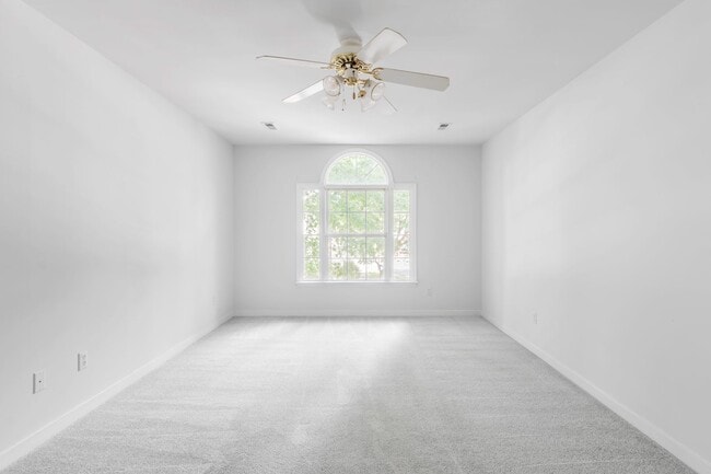 Building Photo - Great Home for Rent in the Lucks Lane Corr...
