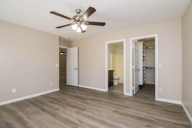Building Photo - 11234 E Sunland Ave