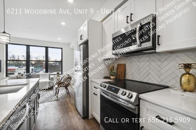Building Photo - 6211 Woodbine Ave