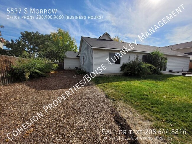 Building Photo - Large home in quiet South Boise neighborhood