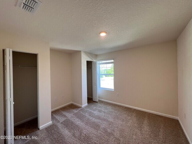 Building Photo - 12781 Veterans Ct