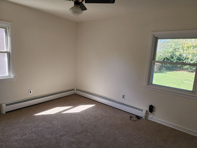 Building Photo - **4706 Glenspring Road, Henrico, VA – Move...