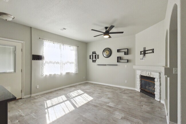 Building Photo - 5551 W 29th St