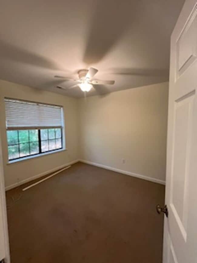 Building Photo - Fantastic Home - James Island