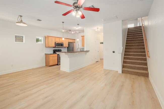 Building Photo - 4803 Pecan Springs Rd
