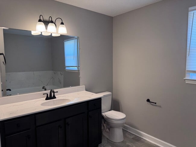 Building Photo - Sango!! Completly Renovated 3 Bed 2.5 Bath Home in Welchview!