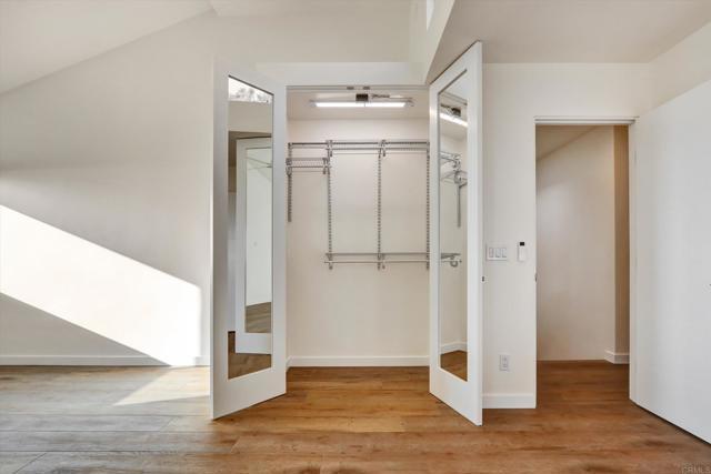 Building Photo - 410 Stratford Ct