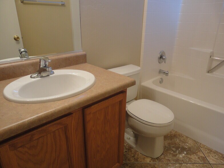 Building Photo - 684 W Echo Mesa Dr