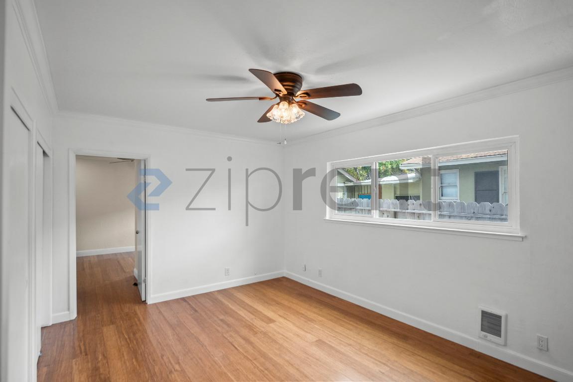Building Photo - 22814 Kings Ct