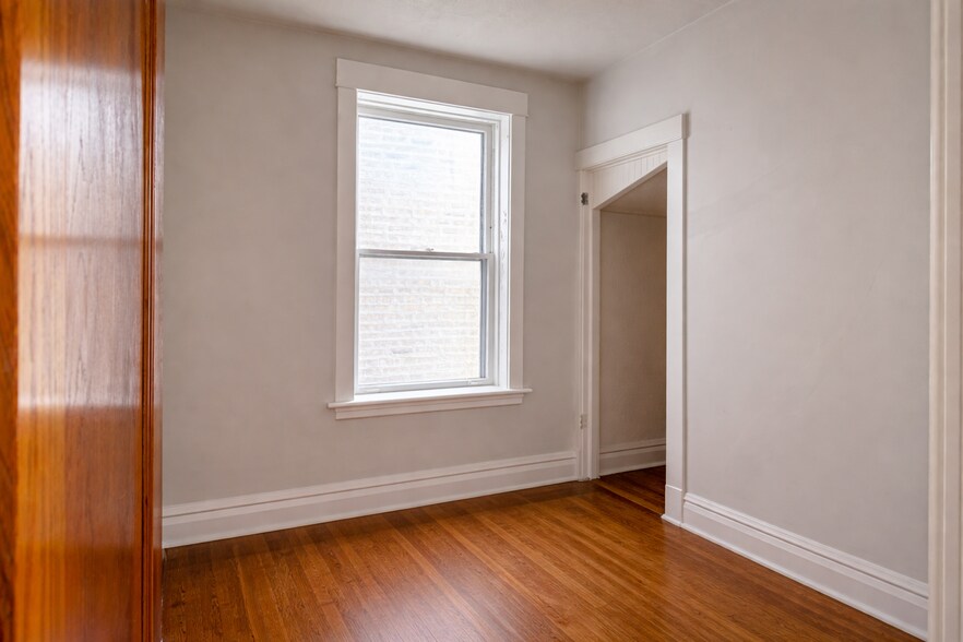 Bedroom 3 - 3752 W Dickens Ave