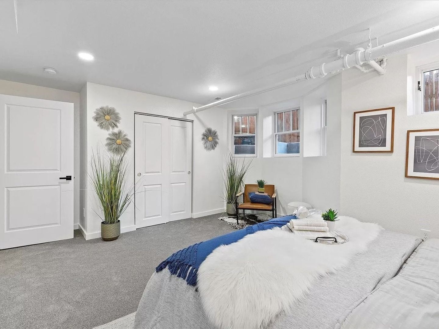 Building Photo - 2400 E 13th Ave