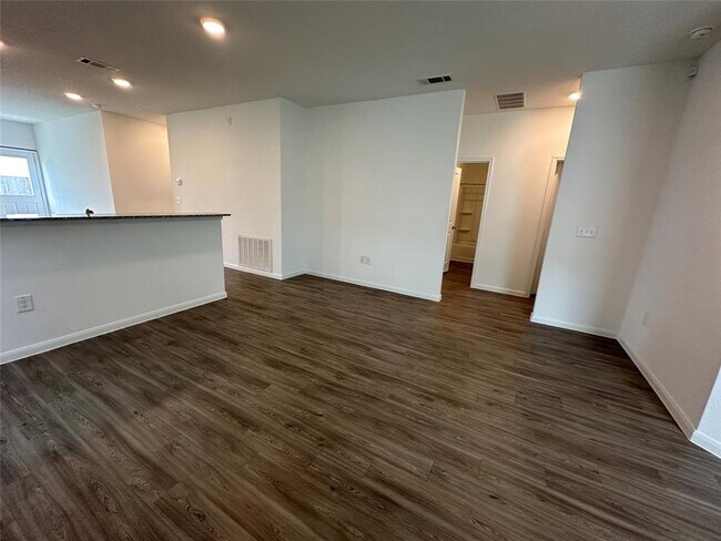 Building Photo - 17958 Plow Beam Dr