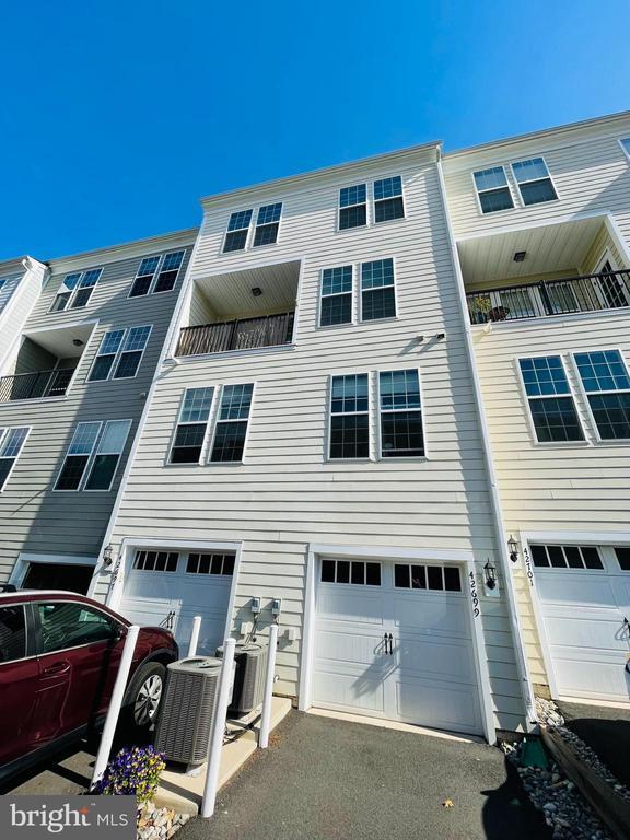 Building Photo - 42699 Wardlaw Terrace