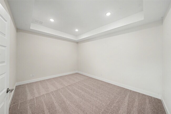 Building Photo - 5623 Logan Ridge Ln