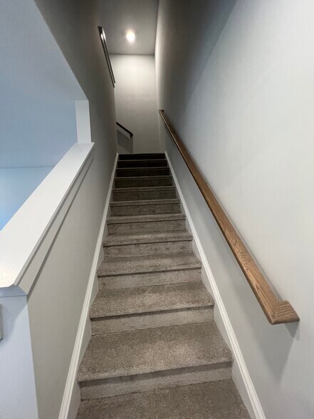 Stairwell - 1397 Maplesmith Way