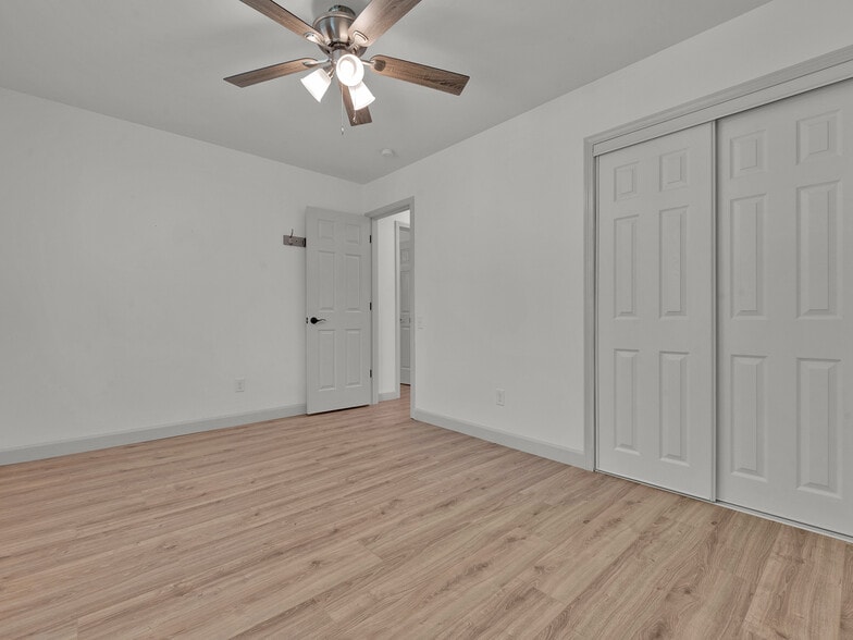 Building Photo - 449 Madrina Ct