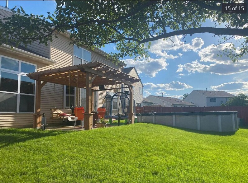 Building Photo - 10412 Casselberry N