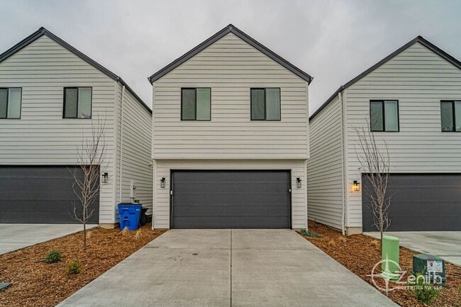 Building Photo - 16326 NE 20th St