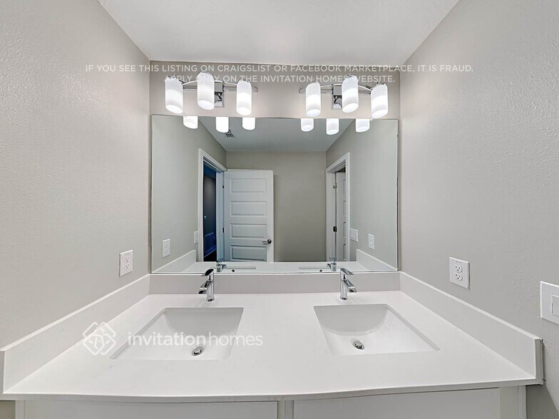 Building Photo - 9769 Wild Begonia Loop