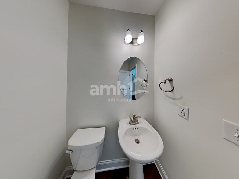 Building Photo - 437 Tributary Ln
