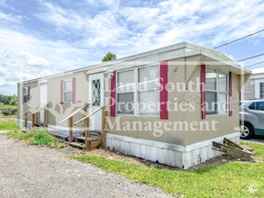 Building Photo - 425 Longfellow Blvd
