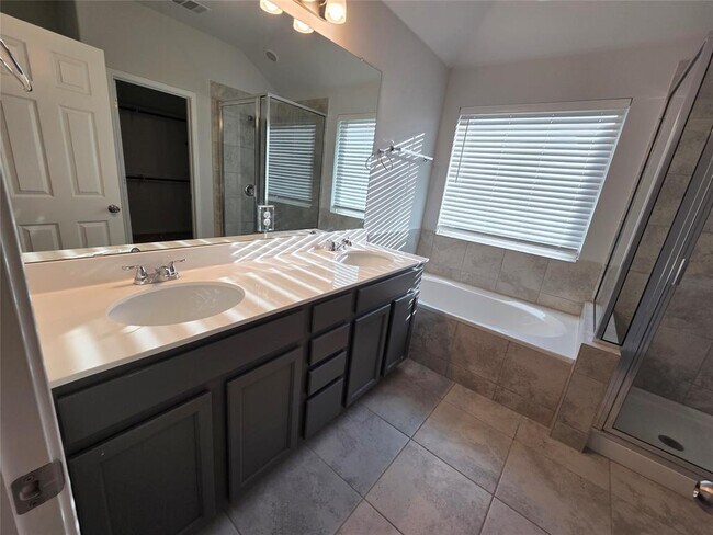 Building Photo - 129 Walkup Ln