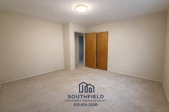 Building Photo - 7147 Bluecrest Dr