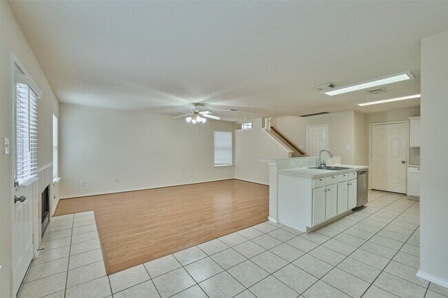 Building Photo - 298 Sentry Maple Pl