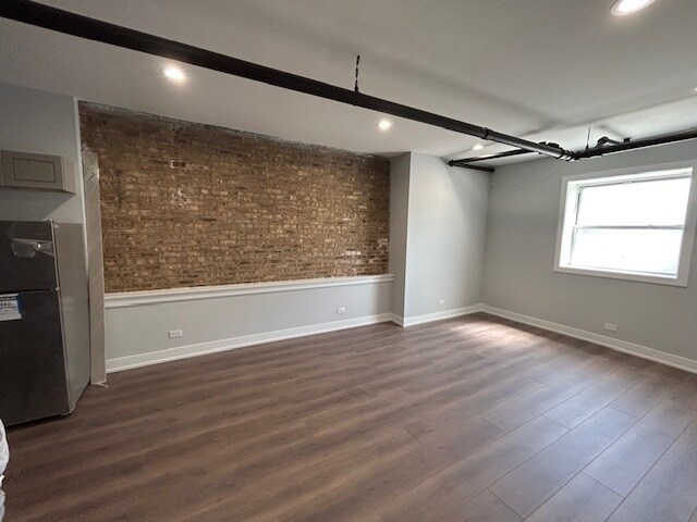 Building Photo - 1644 W Fargo Ave