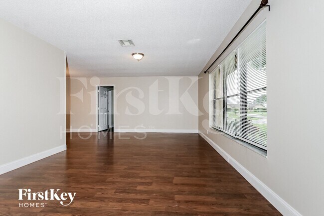 Building Photo - 11472 Sanderling Dr