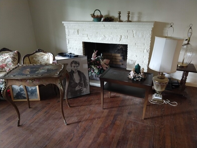 Building Photo - 299 Dallas Dr