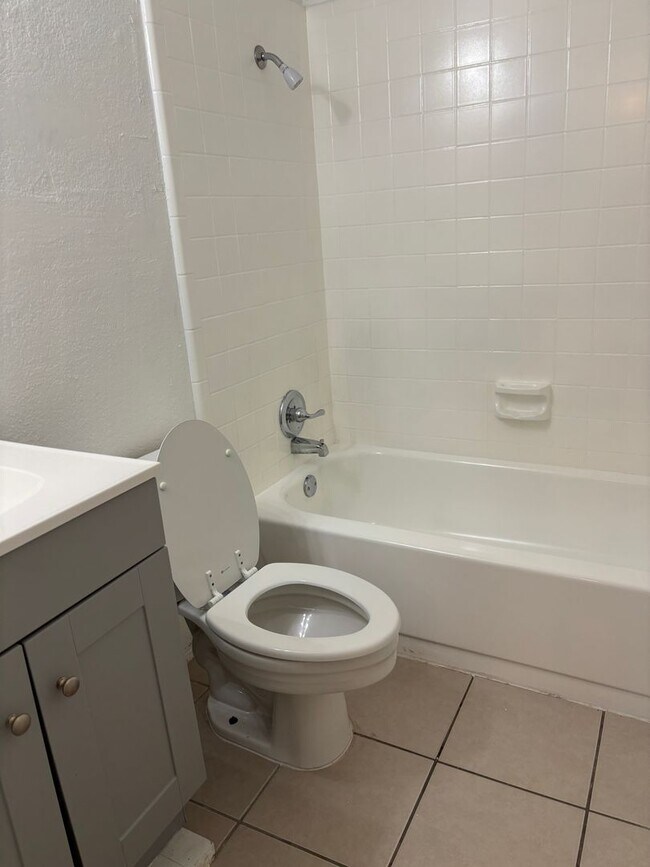 Building Photo - Updated 2-Bedroom, 1.5-Bath Accepting VASH...