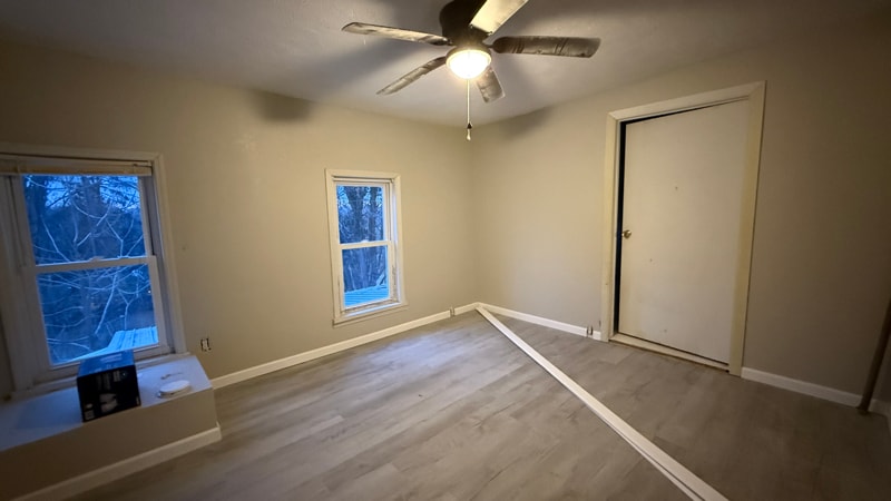 Building Photo - 235 E Main St