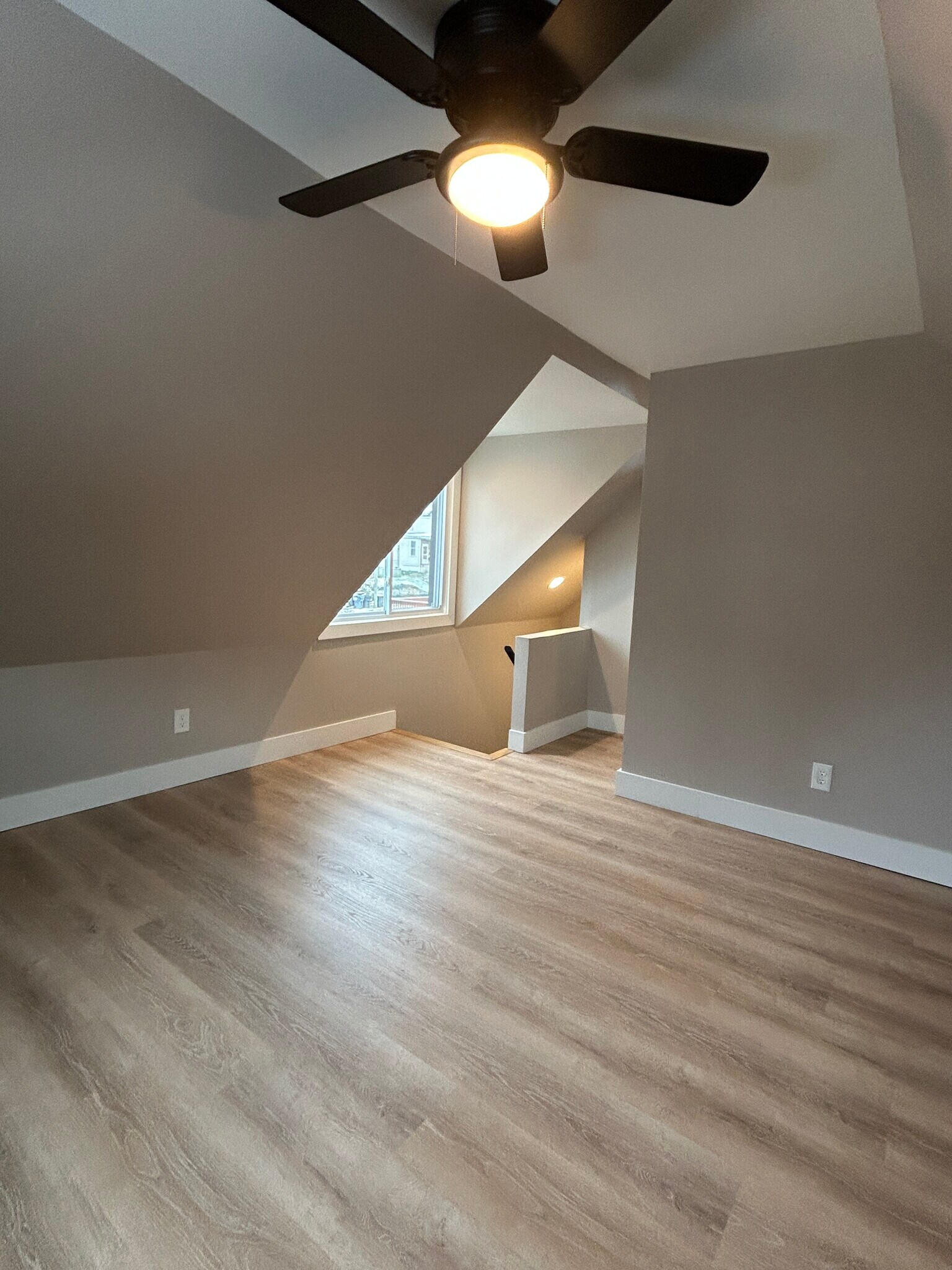 Building Photo - 4629 Mc Neil Ave