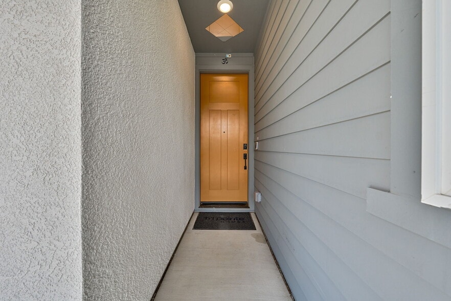 Building Photo - 4522 Drowsy Water Way